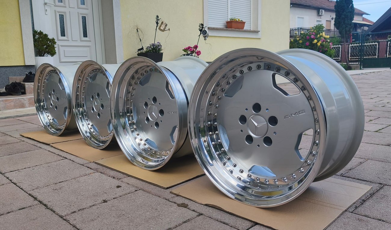 Staggered 3-Piece 17″ AMG Aero III Wheels - Image 2