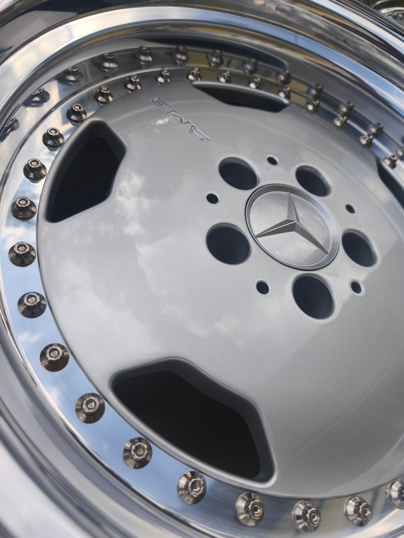 Staggered 3-Piece 17″ AMG Aero III Wheels - Image 7