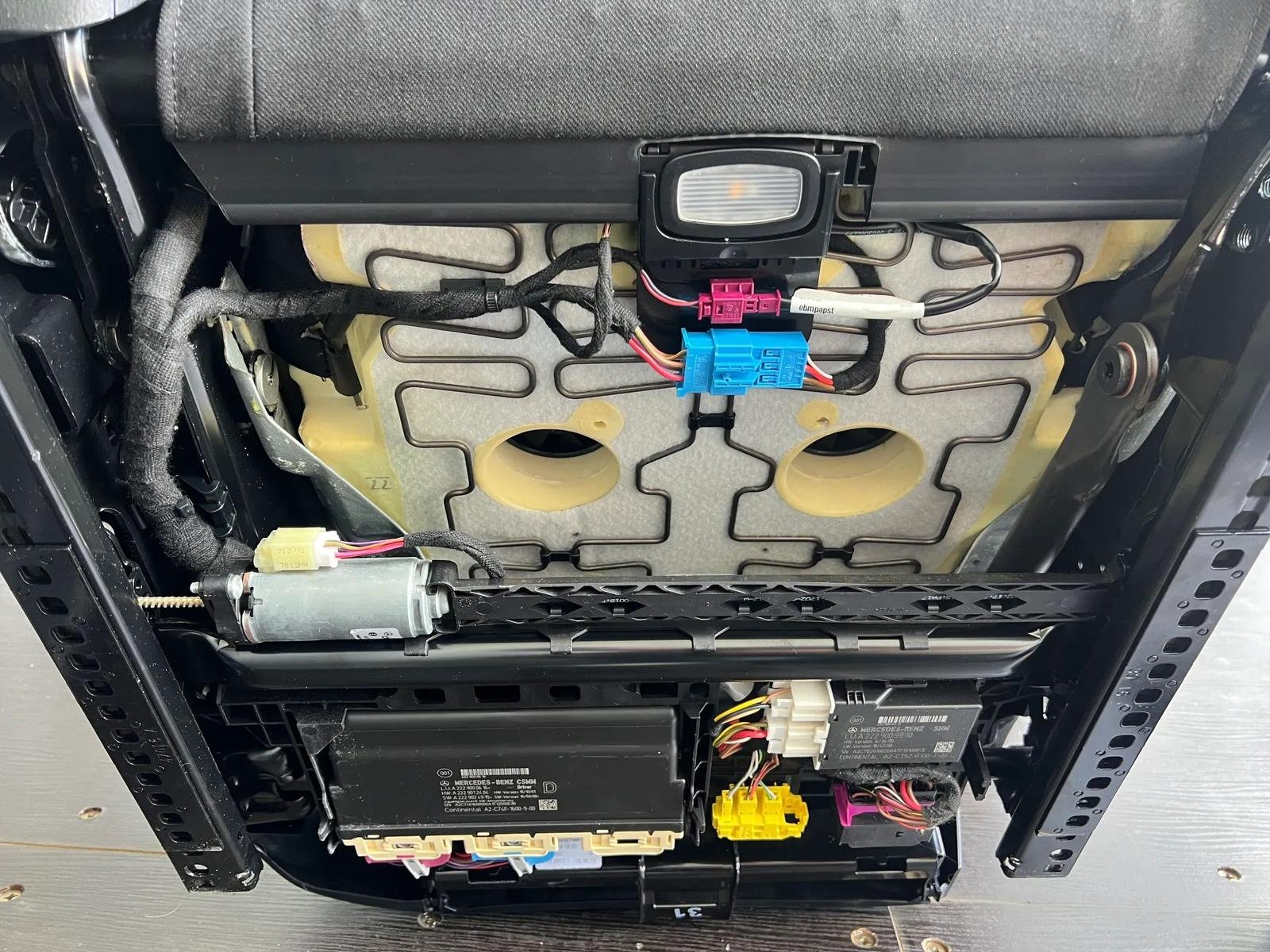 Mercedes-Benz S-Class W222 Front Seat Leather - Image 3