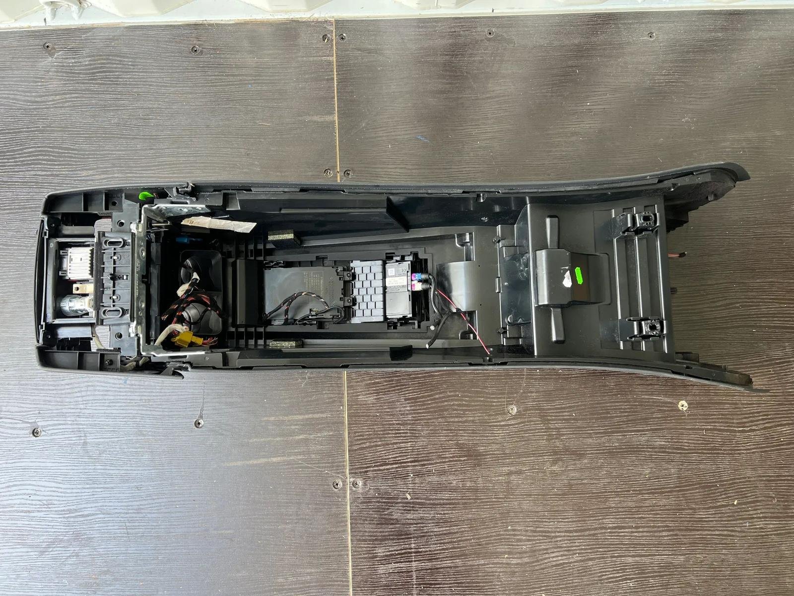 Mercedes-Benz S-Class W222 Center Console - Image 9