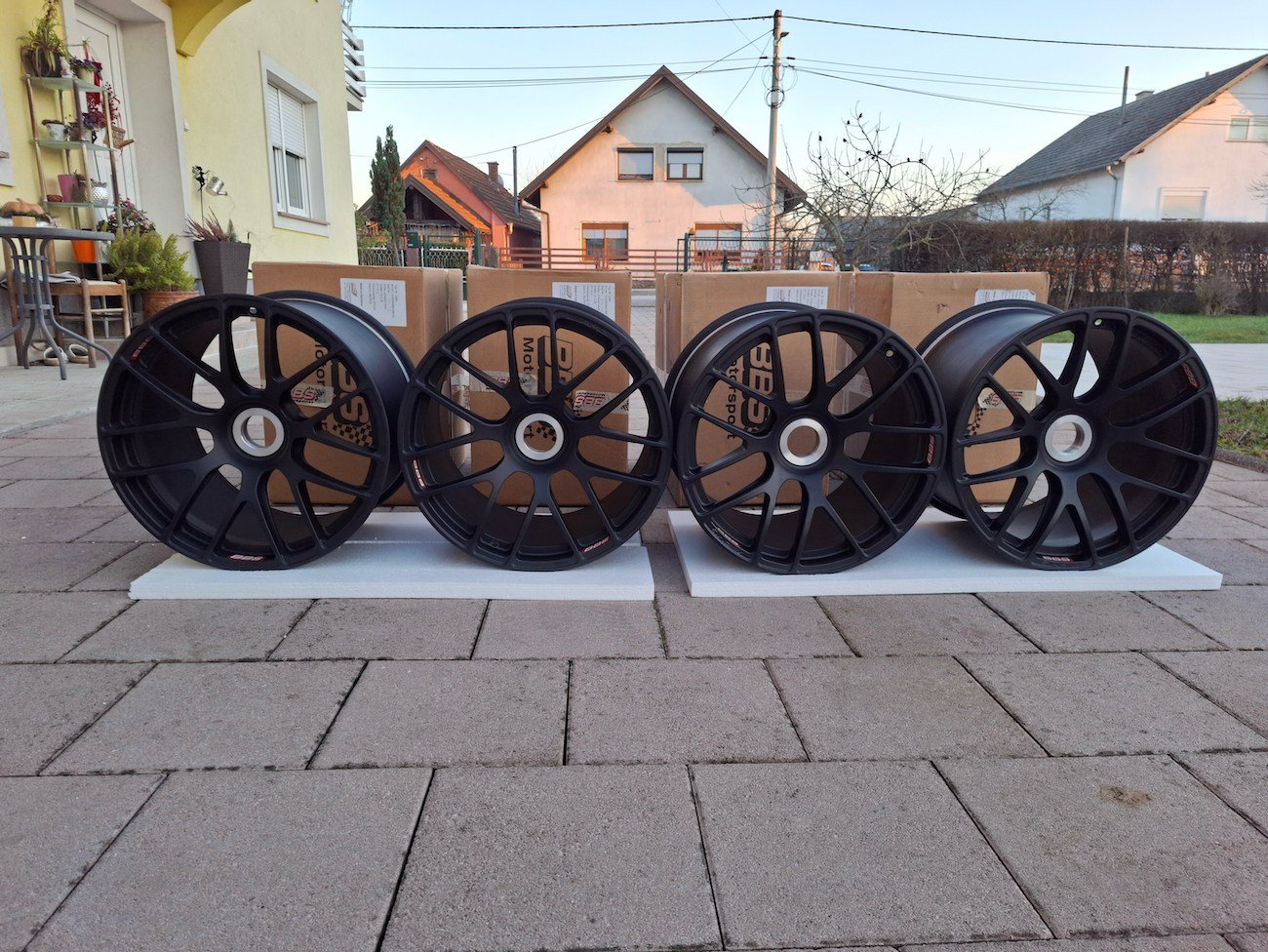 Forged Magnesium 18 Mercedes-AMG GT3 Wheels - Image 15