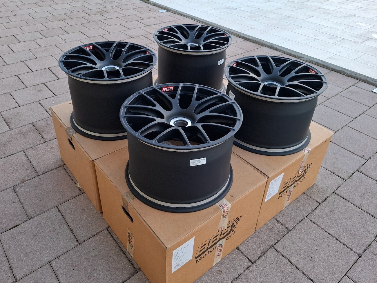 Forged Magnesium 18 Mercedes-AMG GT3 Wheels - Image 22