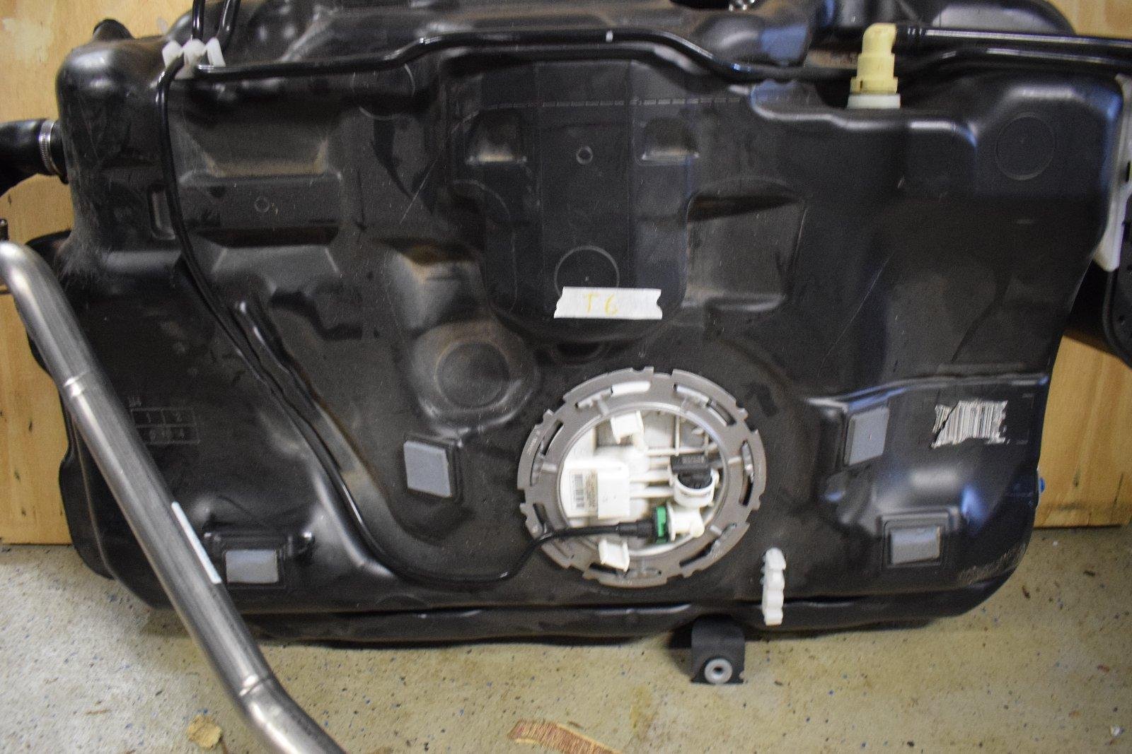 Original Mercedes-Benz Fuel Tank - Image 5