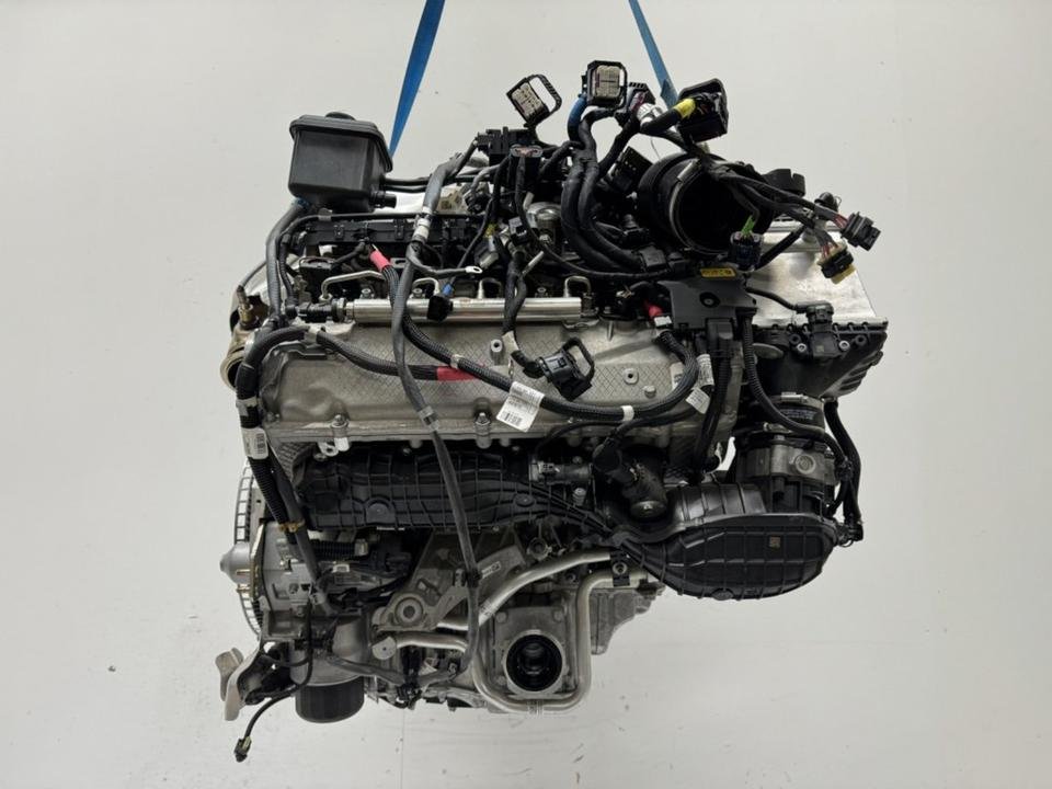 Complete BMW M8 Engine S63B44B • G15 2022 • 4.4L Twin-Turbo V8 - Image 4