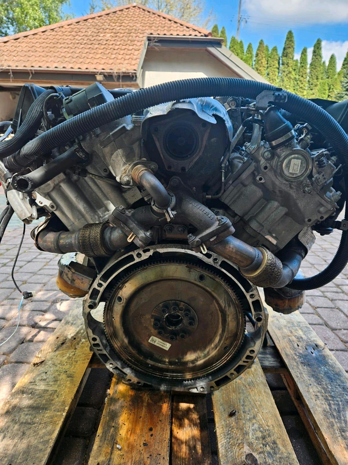 Mercedes-Benz OM642 350 CDI V6 Diesel Engine - Image 6