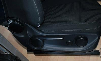 Mercedes W447 Front Seats - Image 2