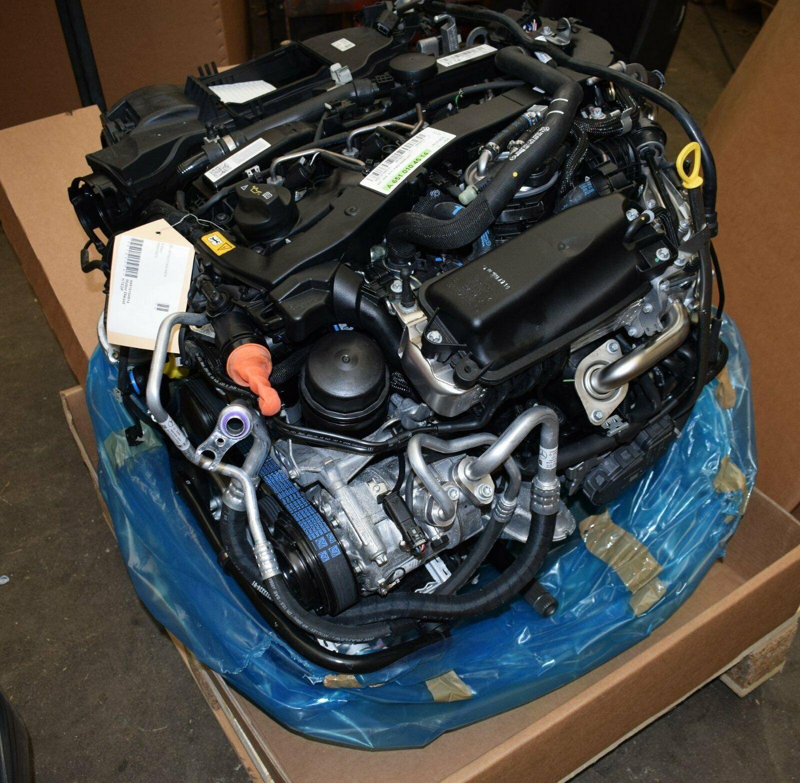 Mercedes Diesel Complete Engine - Image 10