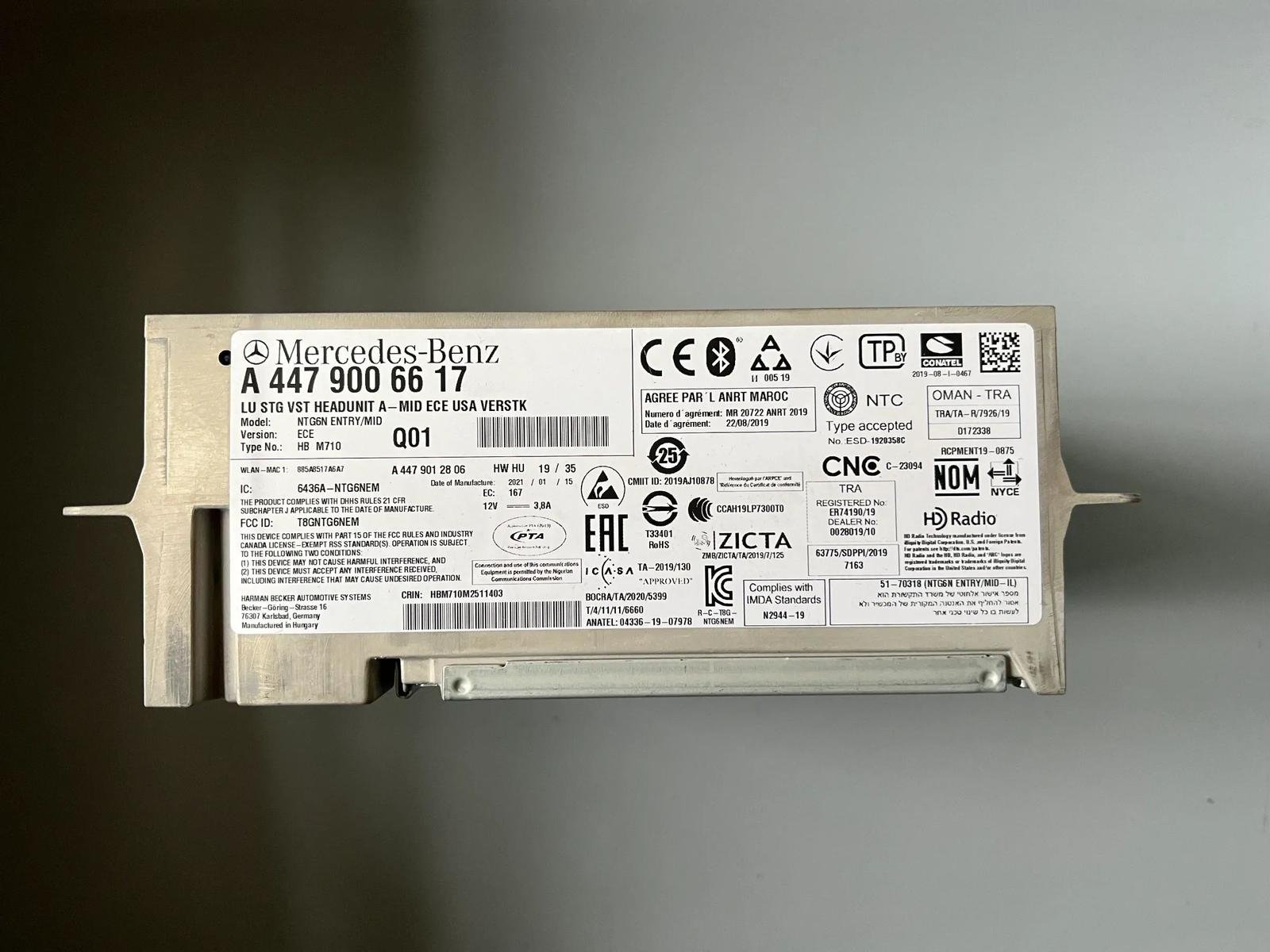 Mercedes-Benz Head Unit - Image 3