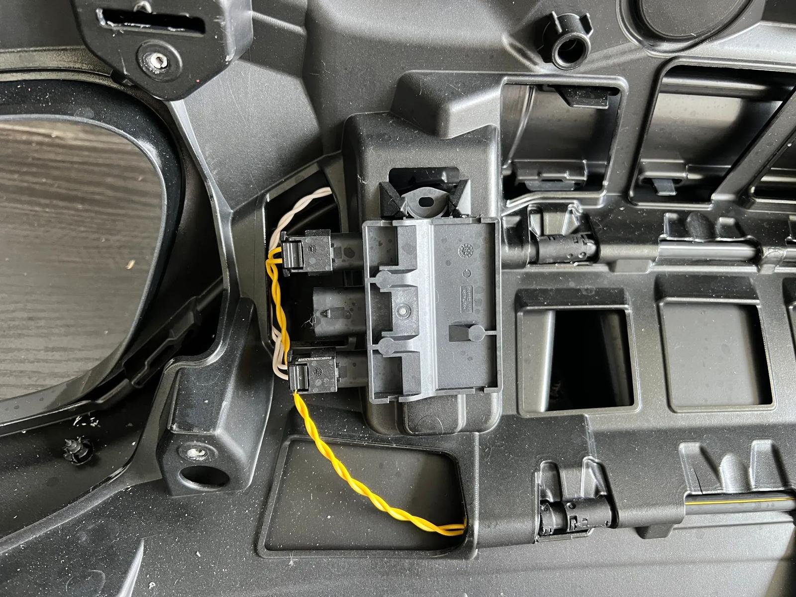 Mercedes-Benz SL63 AMG Rear Bumper - Image 2