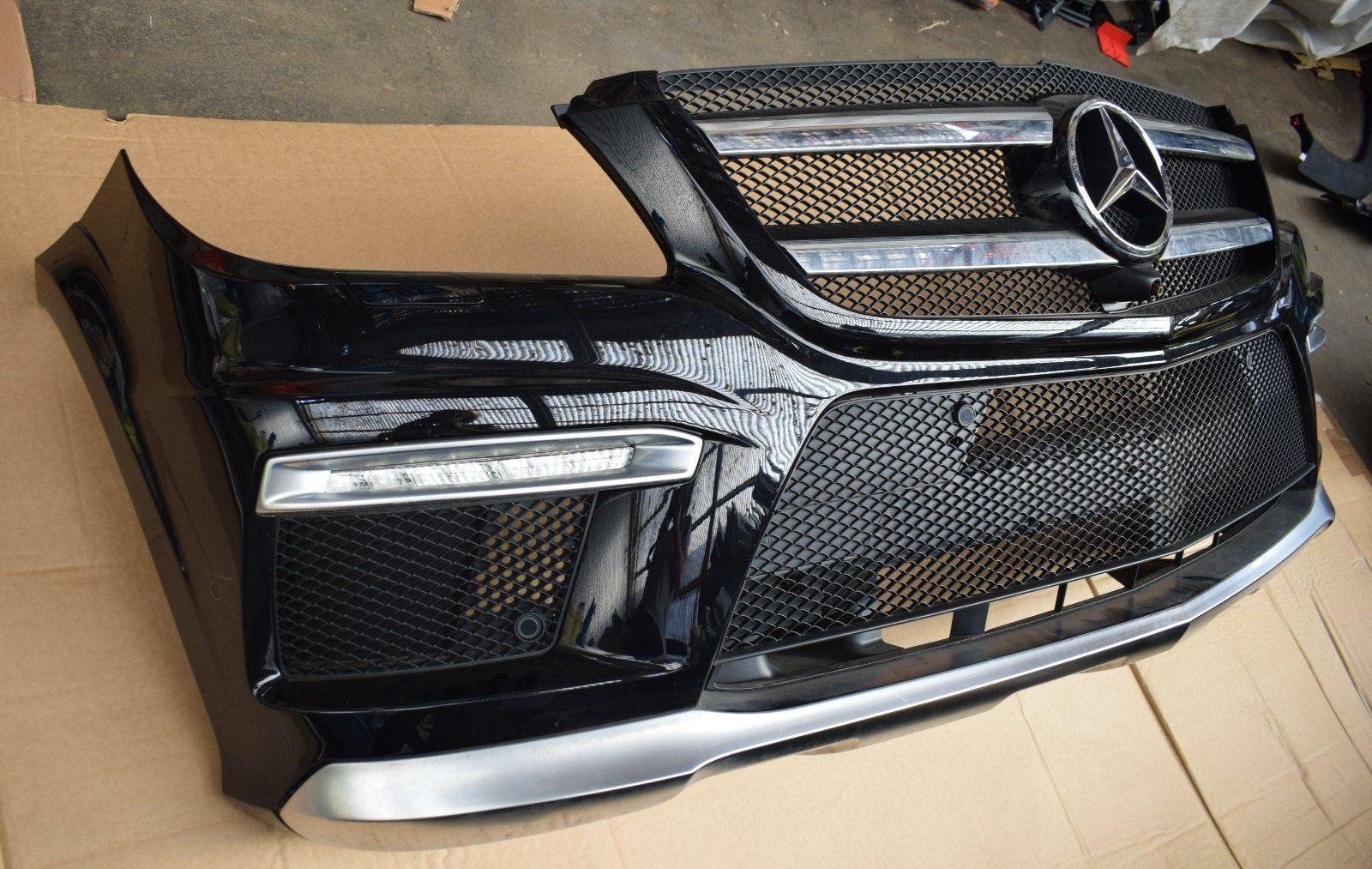 Original Mercedes AMG X166 GLS 63 Front & Rear Bumper - Image 2