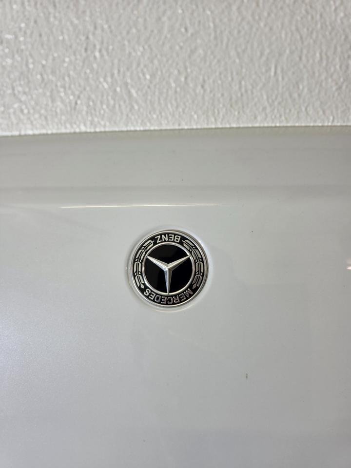 Original Mercedes G-Class Bonnet with Insulation Mat — A4638802700 - Image 6