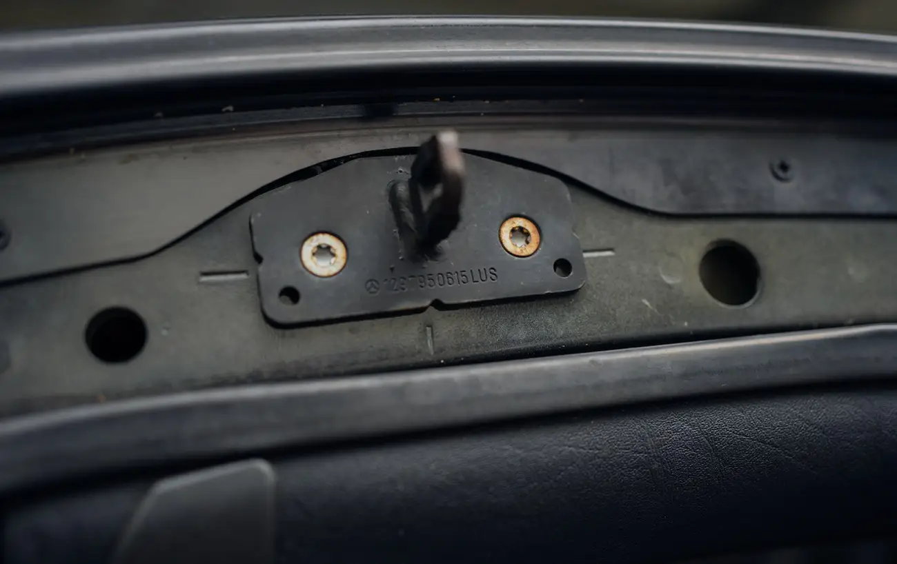 Mercedes-Benz R129 Glass Panoramic Hardtop 1990-2002 - Image 5