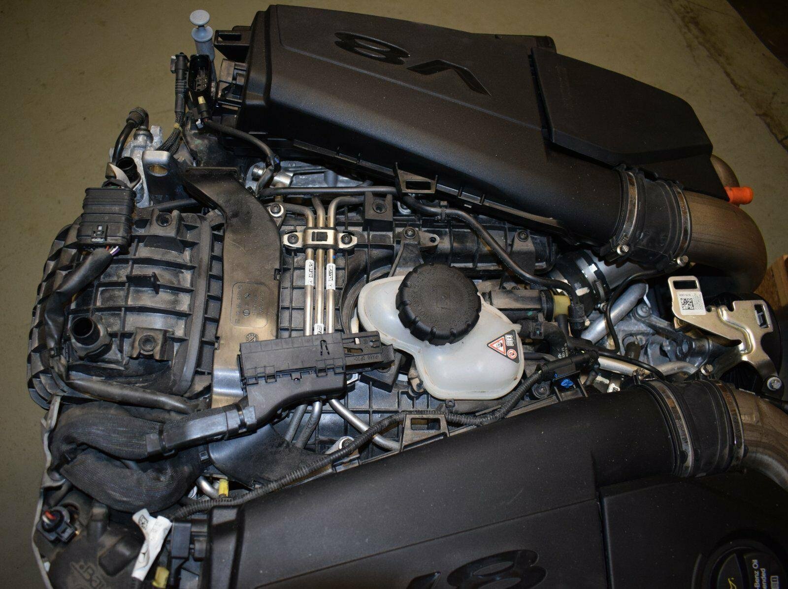 Mercedes W222 S-Class 500 4MATIC engine - Image 4
