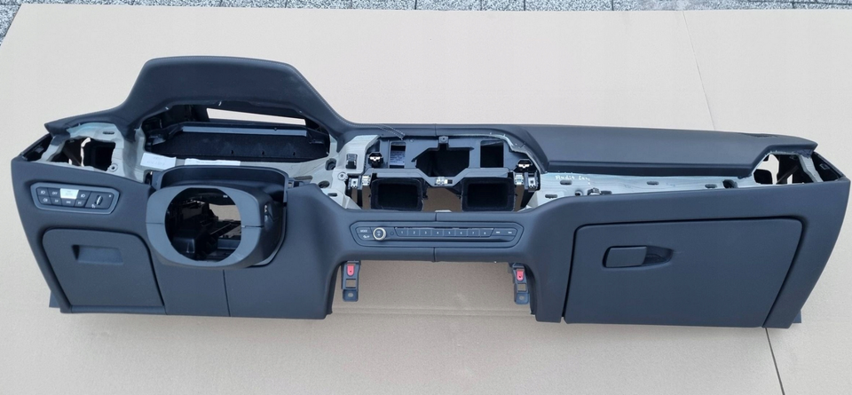 BMW Nappa Smooth-Leather Dashboard - Image 10