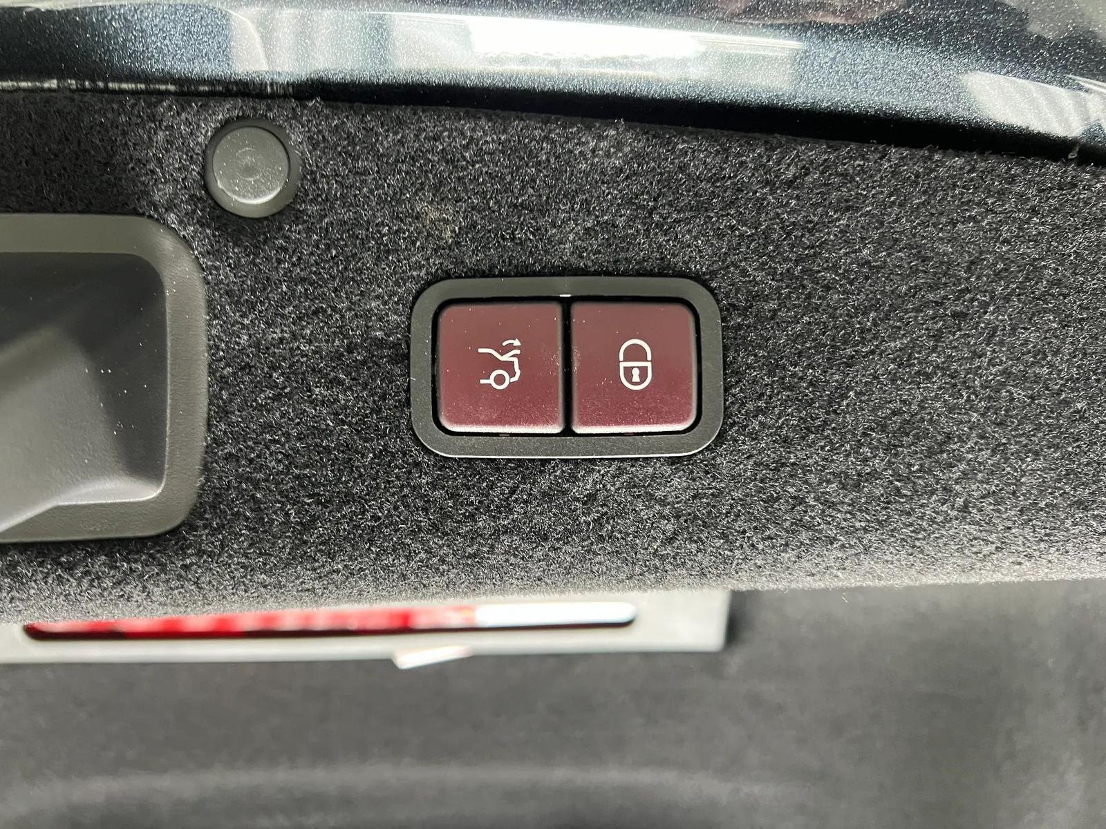 Mercedes-Benz S-Class W222 Rear Tailgate - Image 3