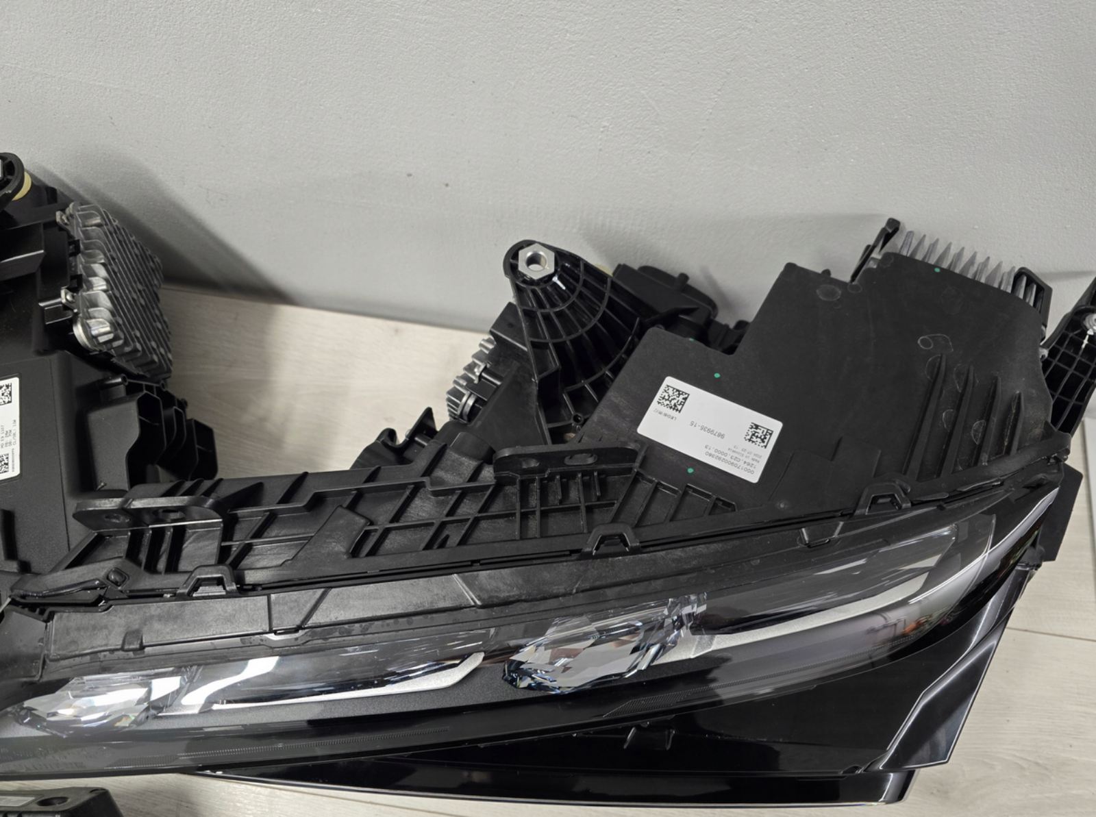 BMW G70 Crystal Swarovski headlight - Image 6