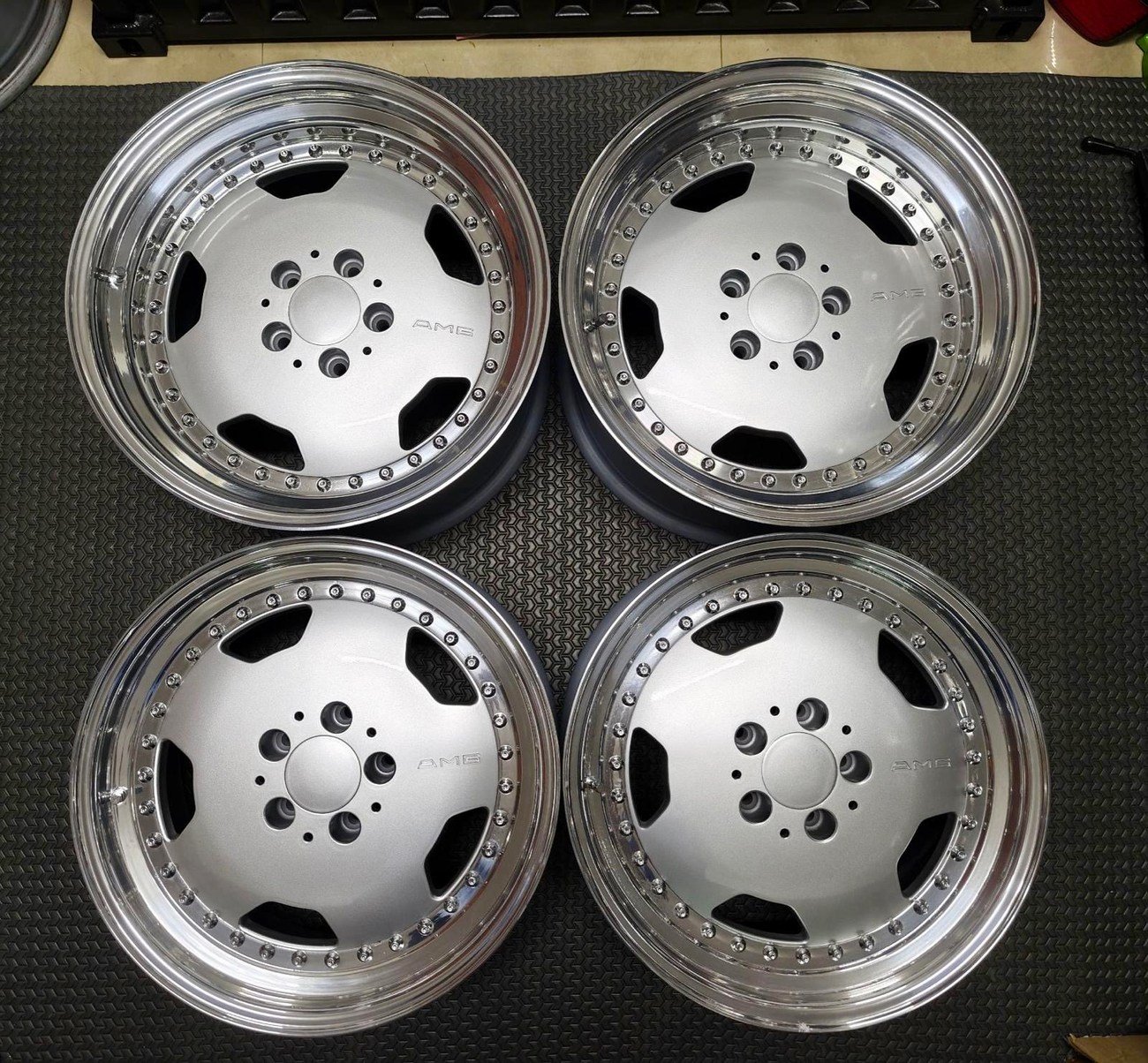 Staggered 3-Piece 17" AMG Aero III Wheels