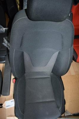 Mercedes W447 Front Seats - Image 3