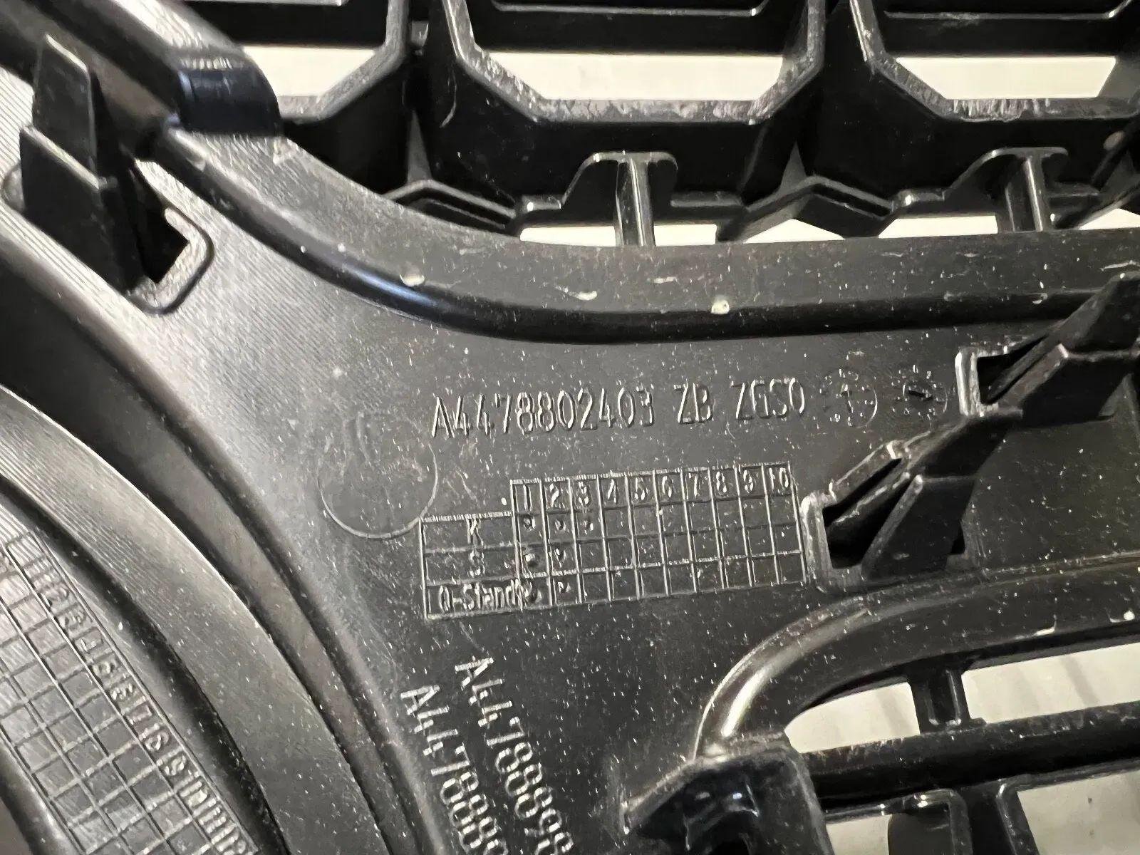 Mercedes-Benz V-Class W447 Facelift Front Bumper - Image 10