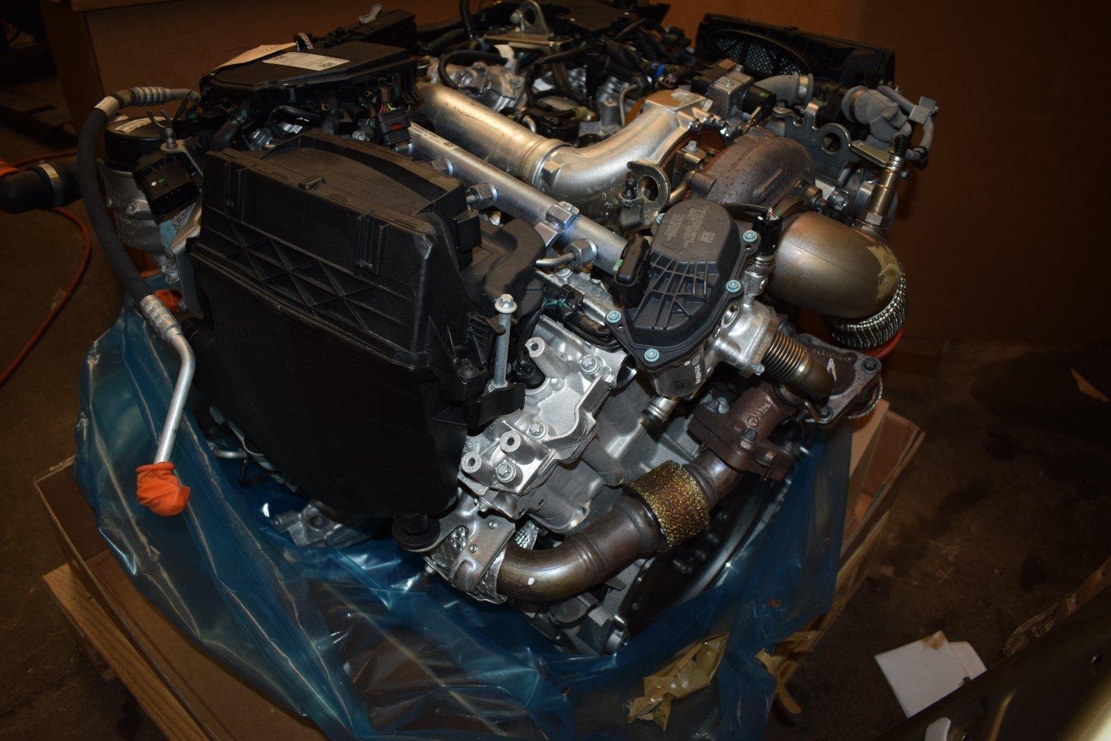 Mercedes S-Class 350d Engine - Image 4