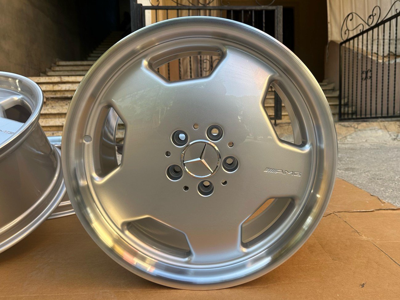 W140 18″ AMG Aero II Monoblock Wheels - Image 4