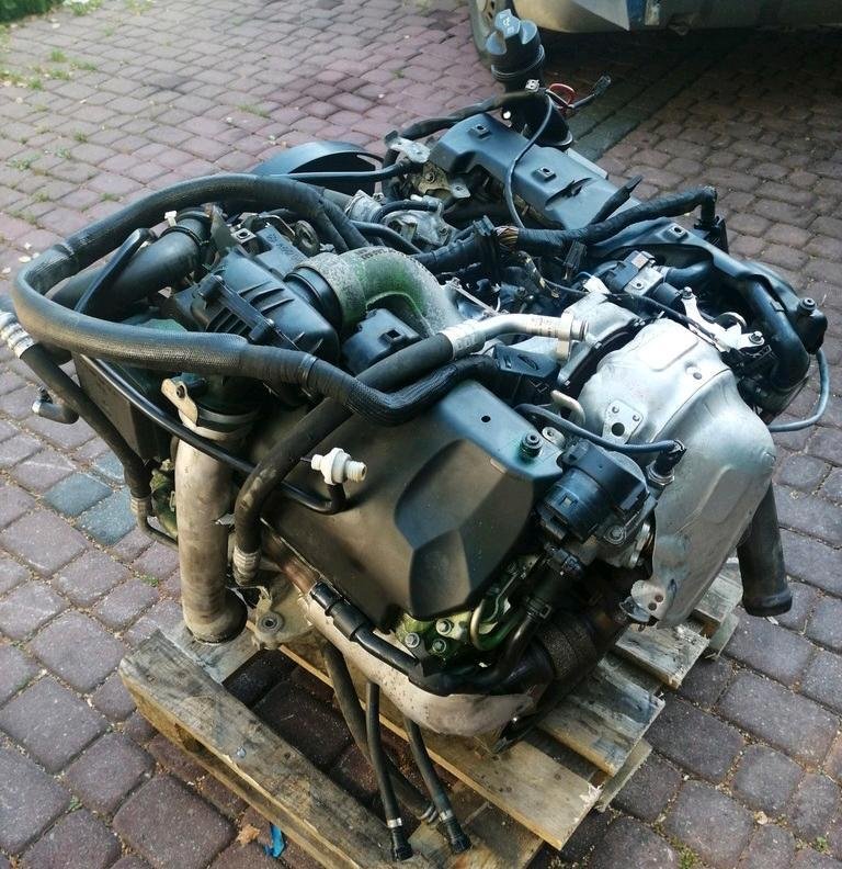 Genuine Mercedes-Benz OM642 3.0 CDI V6 Diesel Engine - Image 5