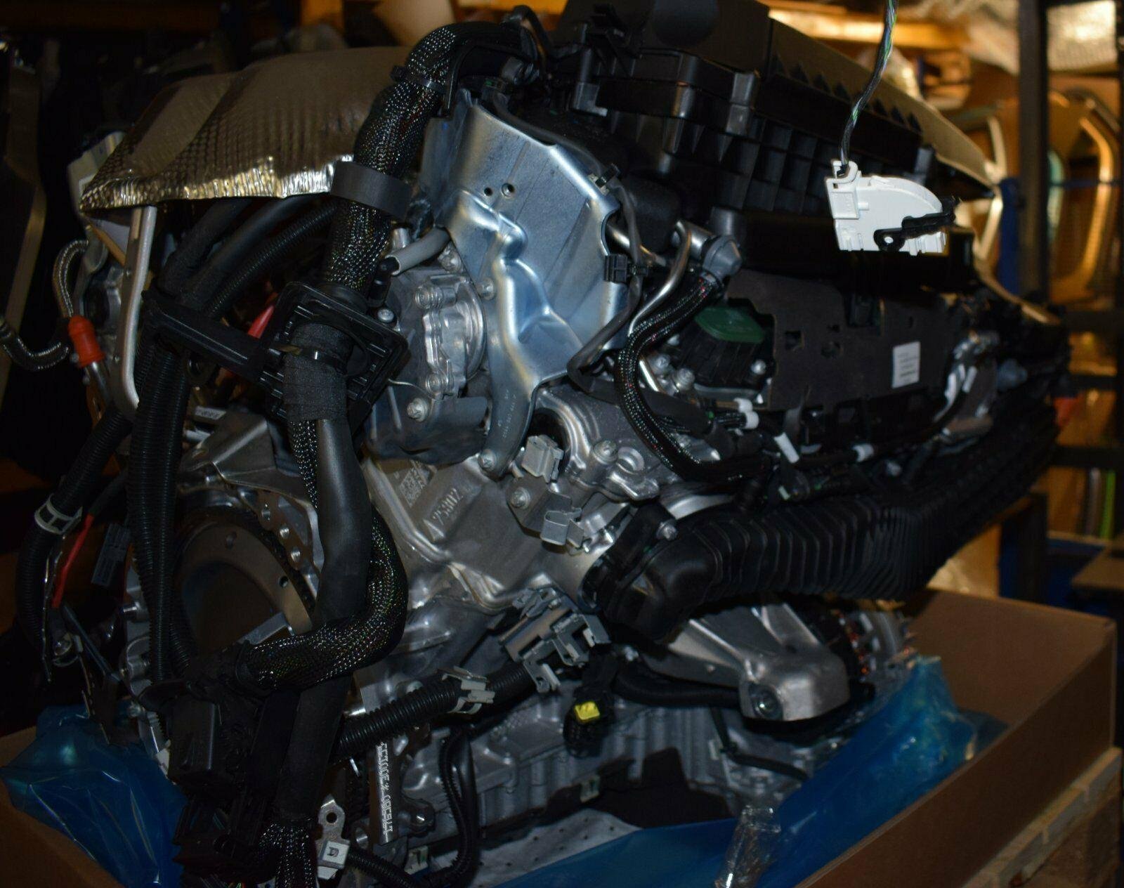 Original Mercedes S-Class Engine – M176.980 – Complete – OEM – ~4 km - Image 5