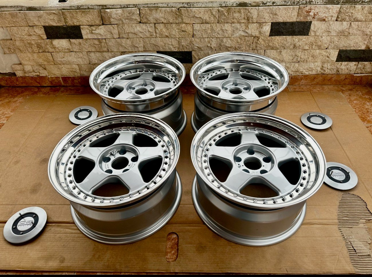 Staggered 3-Piece 17″ Futura Wheels by OZ Racing - Image 2