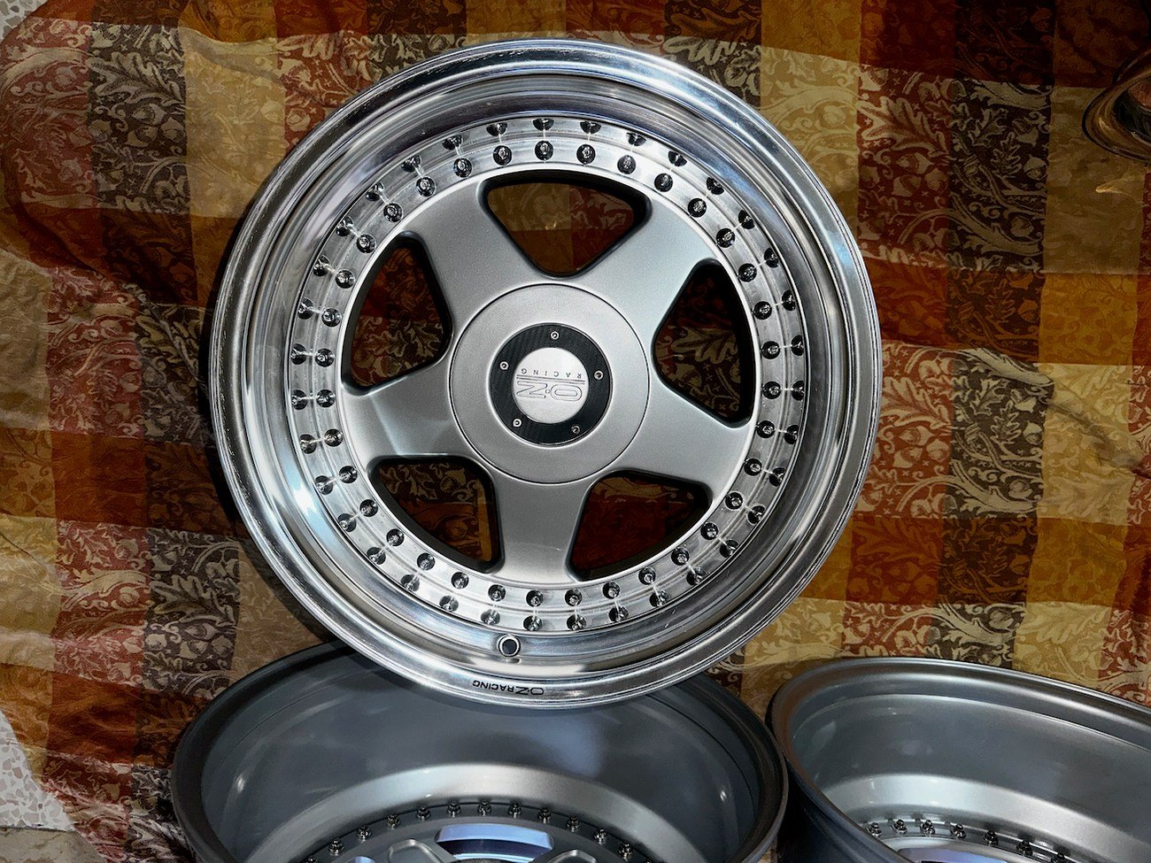 Staggered 3-Piece 17″ Futura Wheels by OZ Racing - Image 12