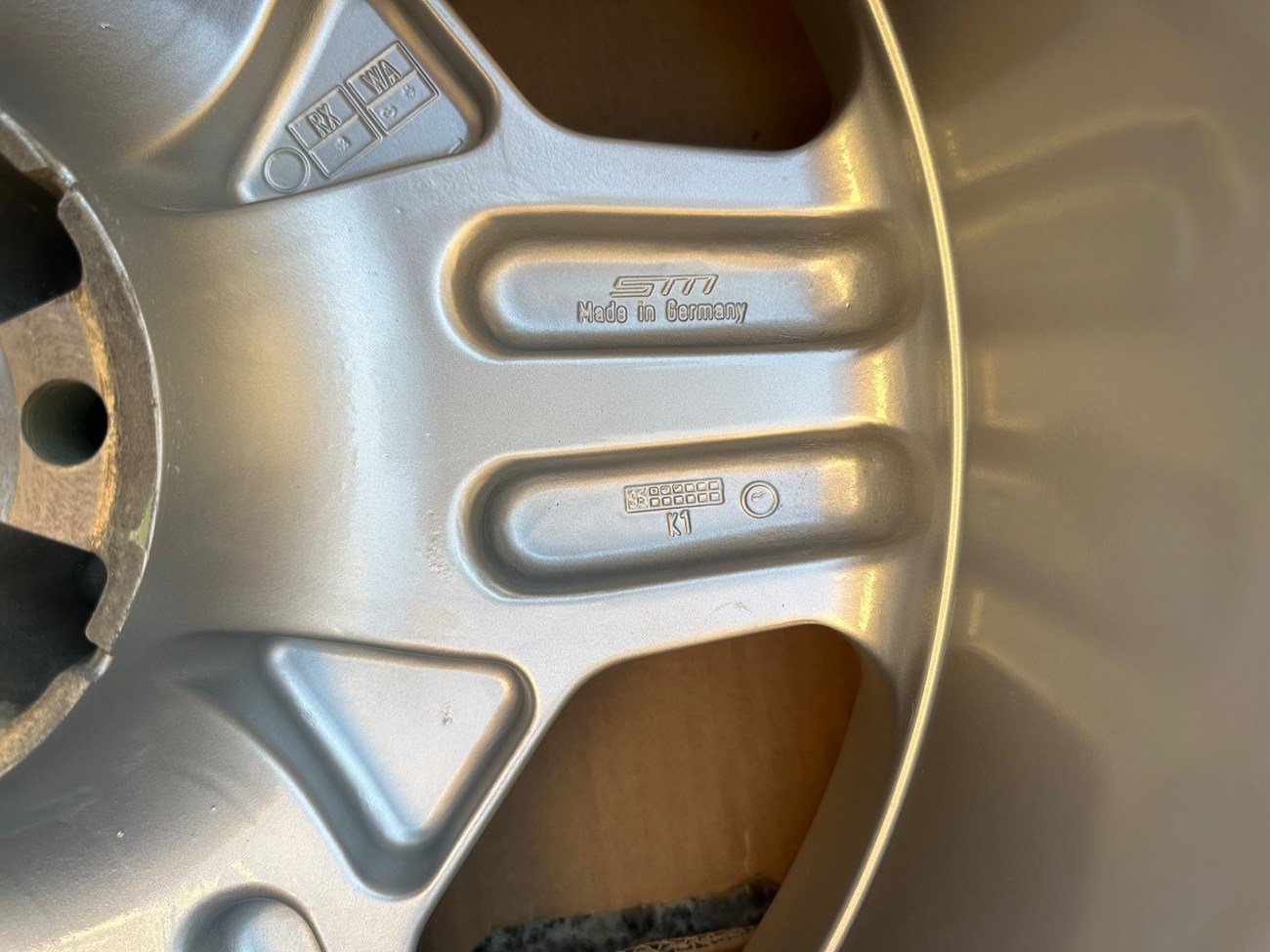 Staggered 19″ AMG Aero II Monoblock Wheels – W140 OEM-Style Mercedes Alloy Wheels - Image 6