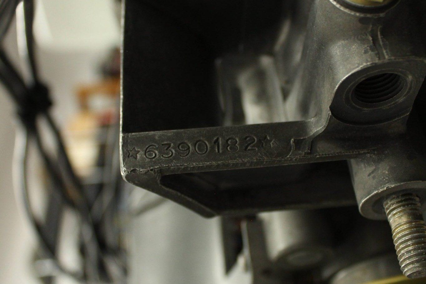 Porsche 911S Type 901/10 2.0L Flat-Six Engine - Image 2