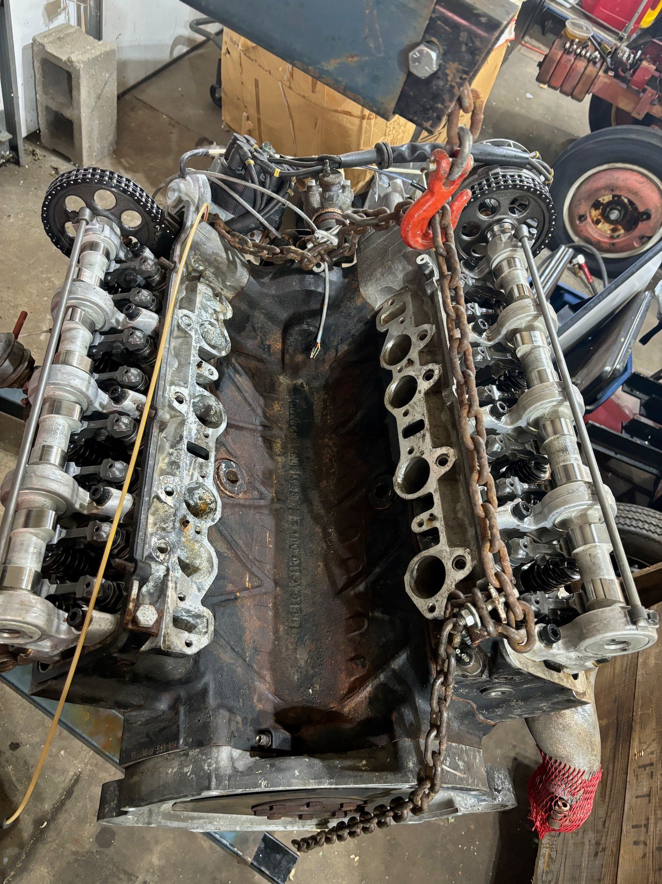 Mercedes-Benz M100 6.9L V8 Crate Engine
