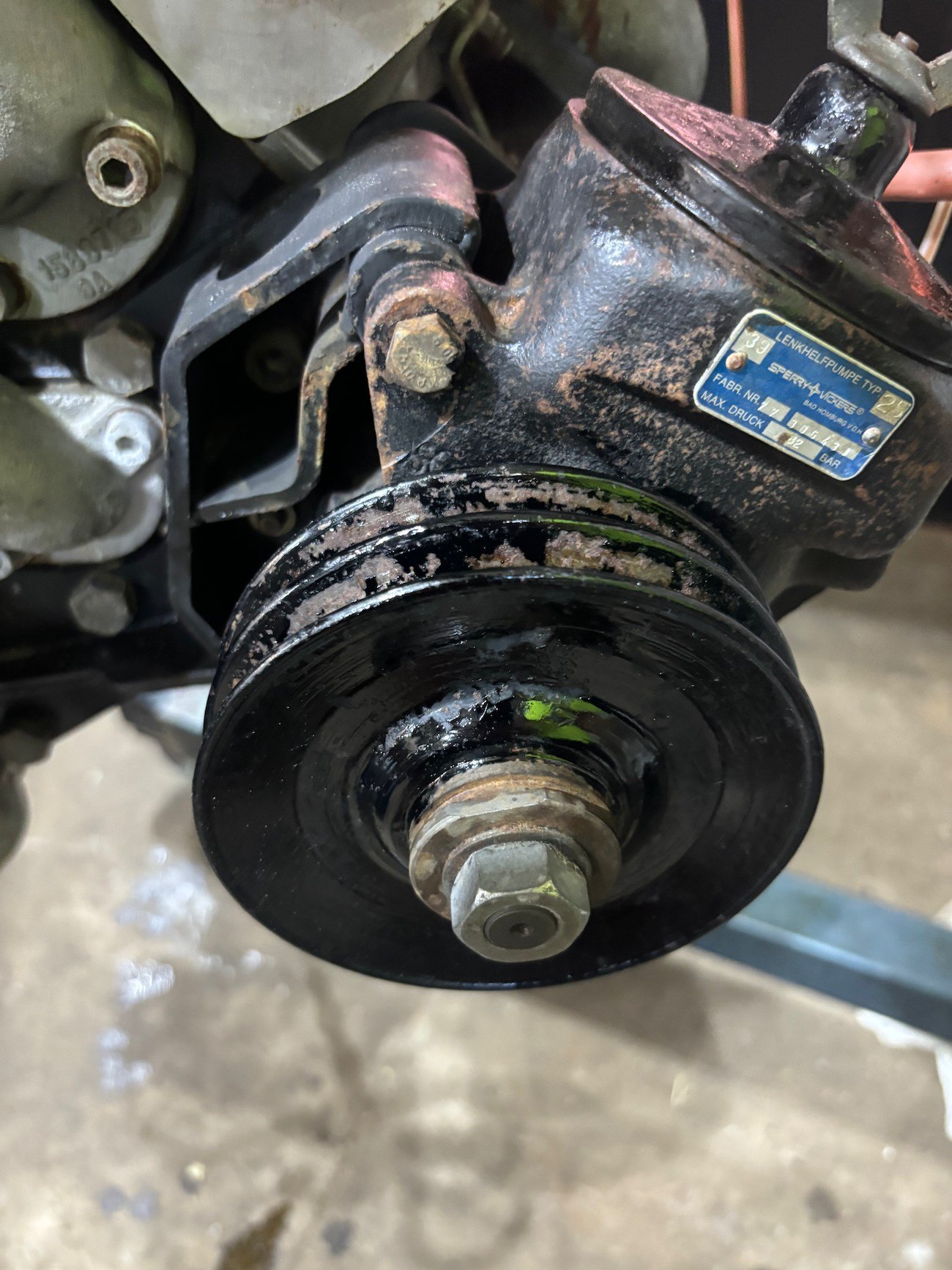 Mercedes-Benz M100 6.9L V8 Crate Engine - Image 2