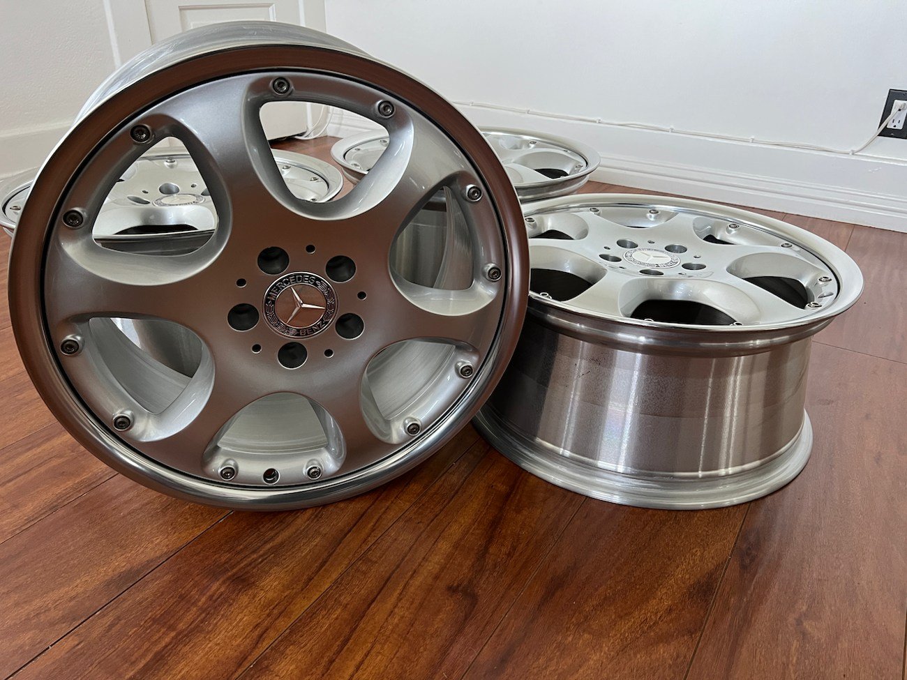 Staggered 18 R129 Silver Arrow Wheels - Image 3