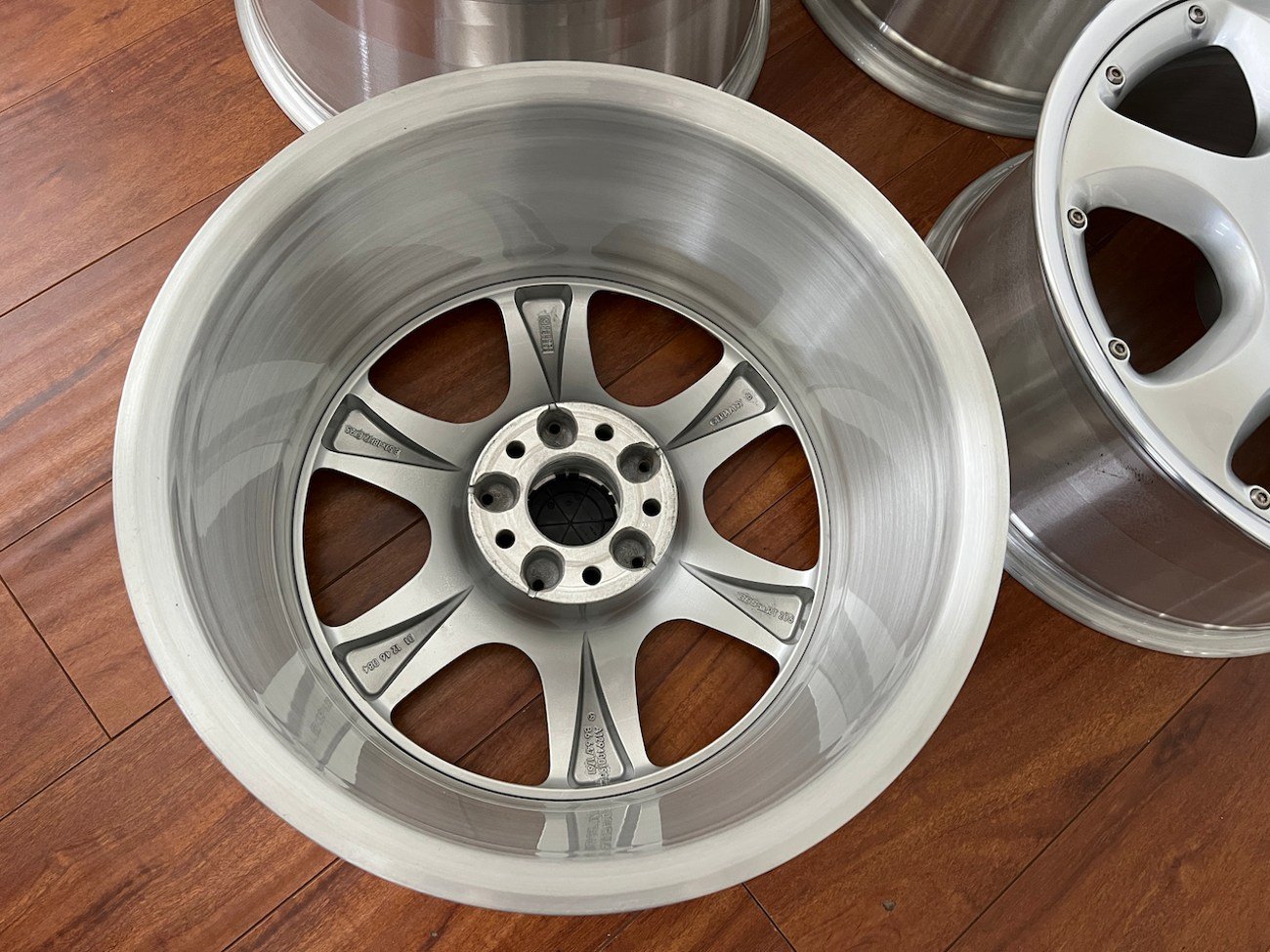 Staggered 18 R129 Silver Arrow Wheels - Image 4