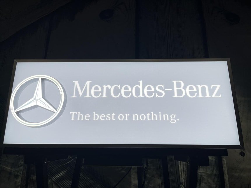 Mercedes-Benz Promotional Illuminated Sign - Image 3