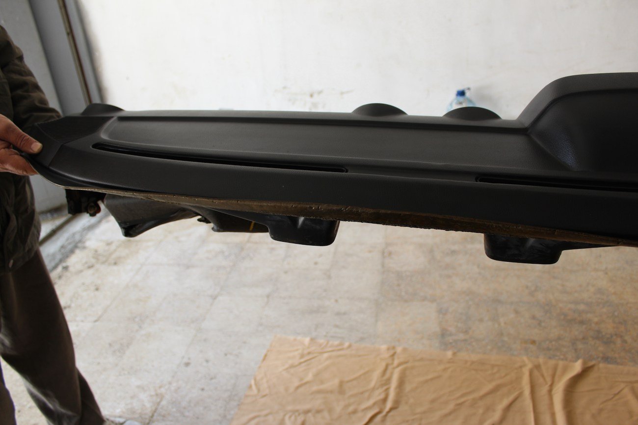 Mercedes-Benz W123 Interior Set - Image 20