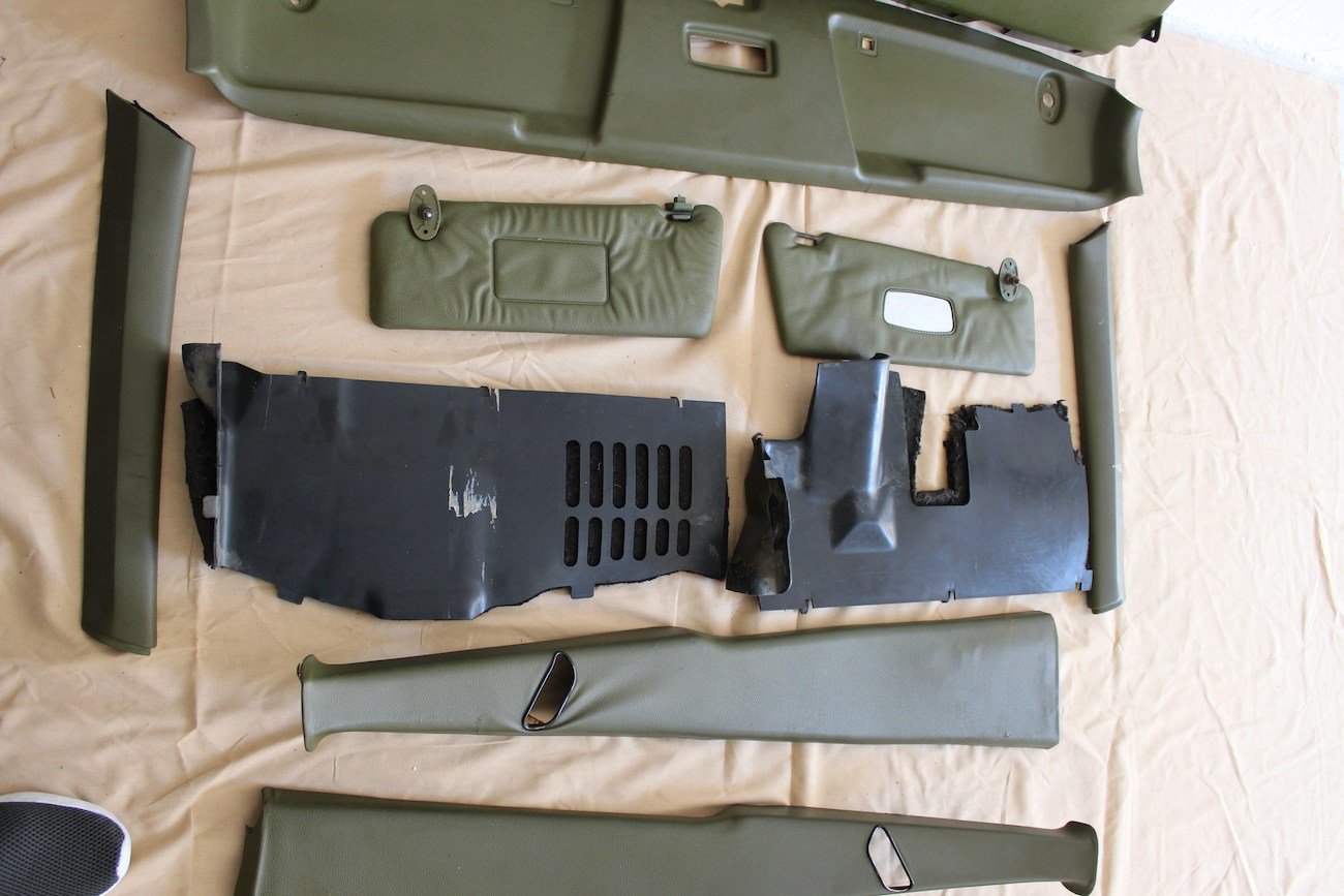 Mercedes-Benz W123 Interior Set - Image 6