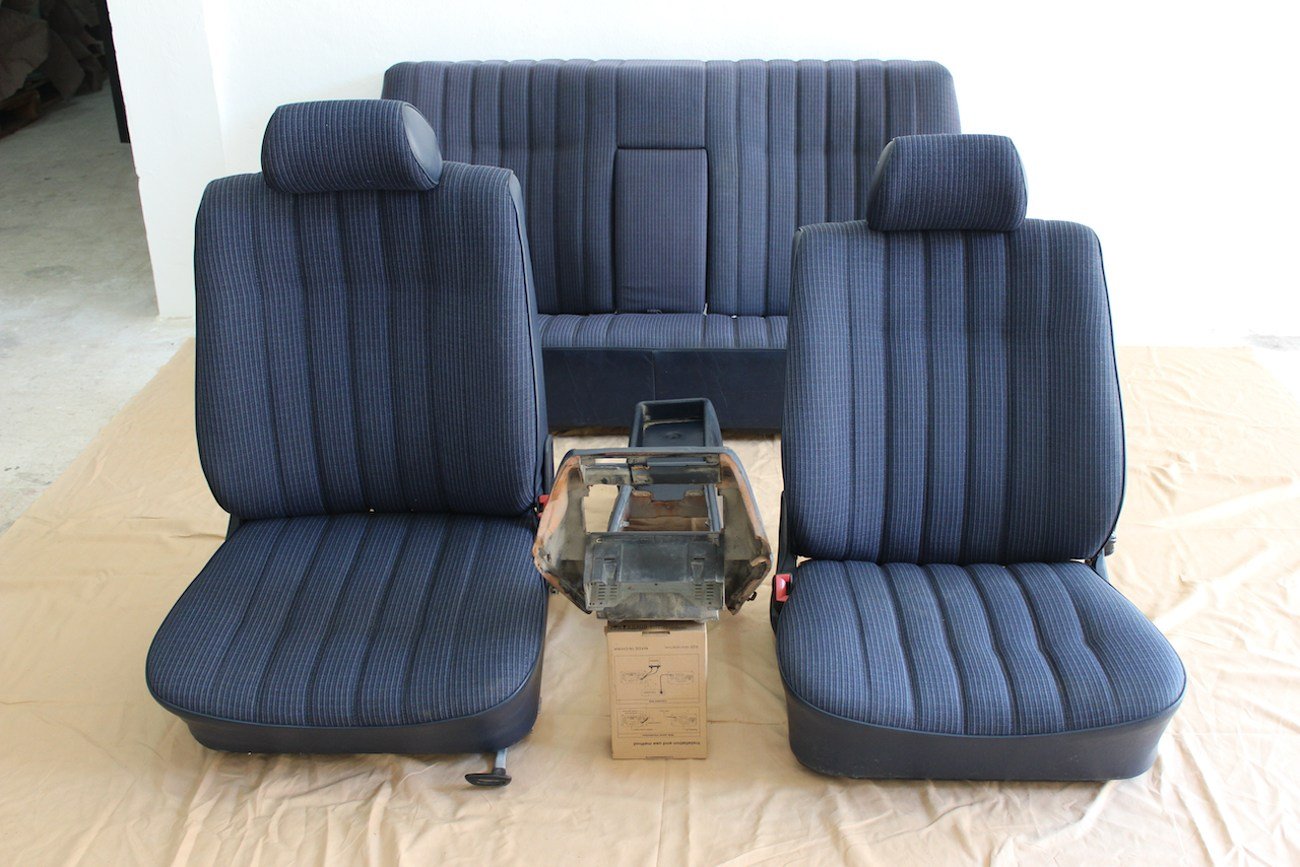 Mercedes-Benz W123 Interior Set - Image 4