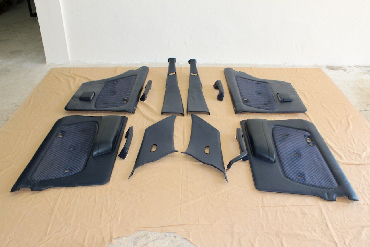 Mercedes-Benz W123 Interior Set - Image 13