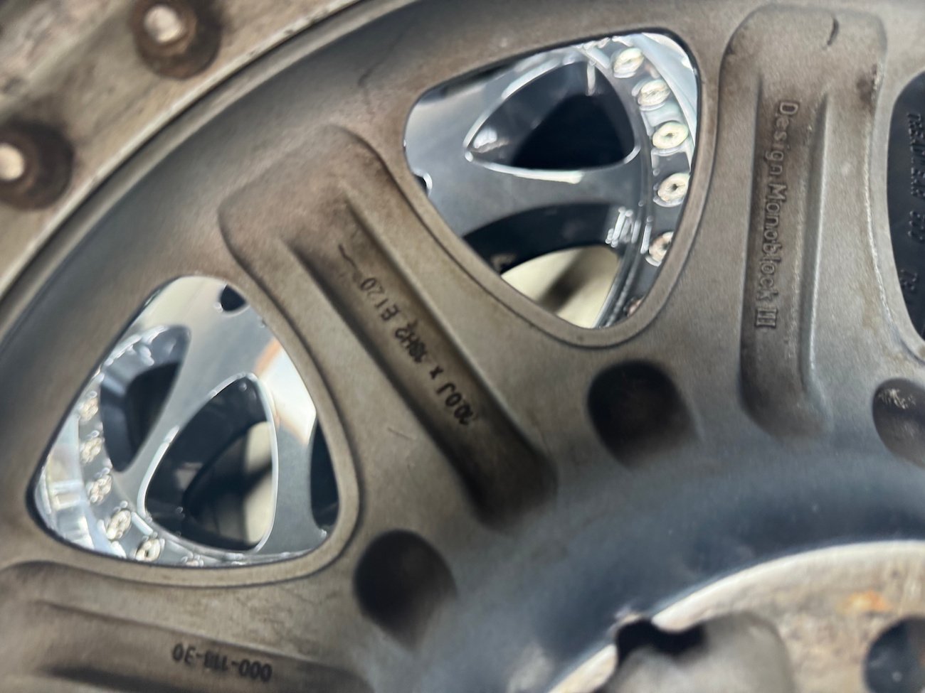 18" Staggered 3-Piece BRABUS Monoblock III Wheels & Tires - Image 12