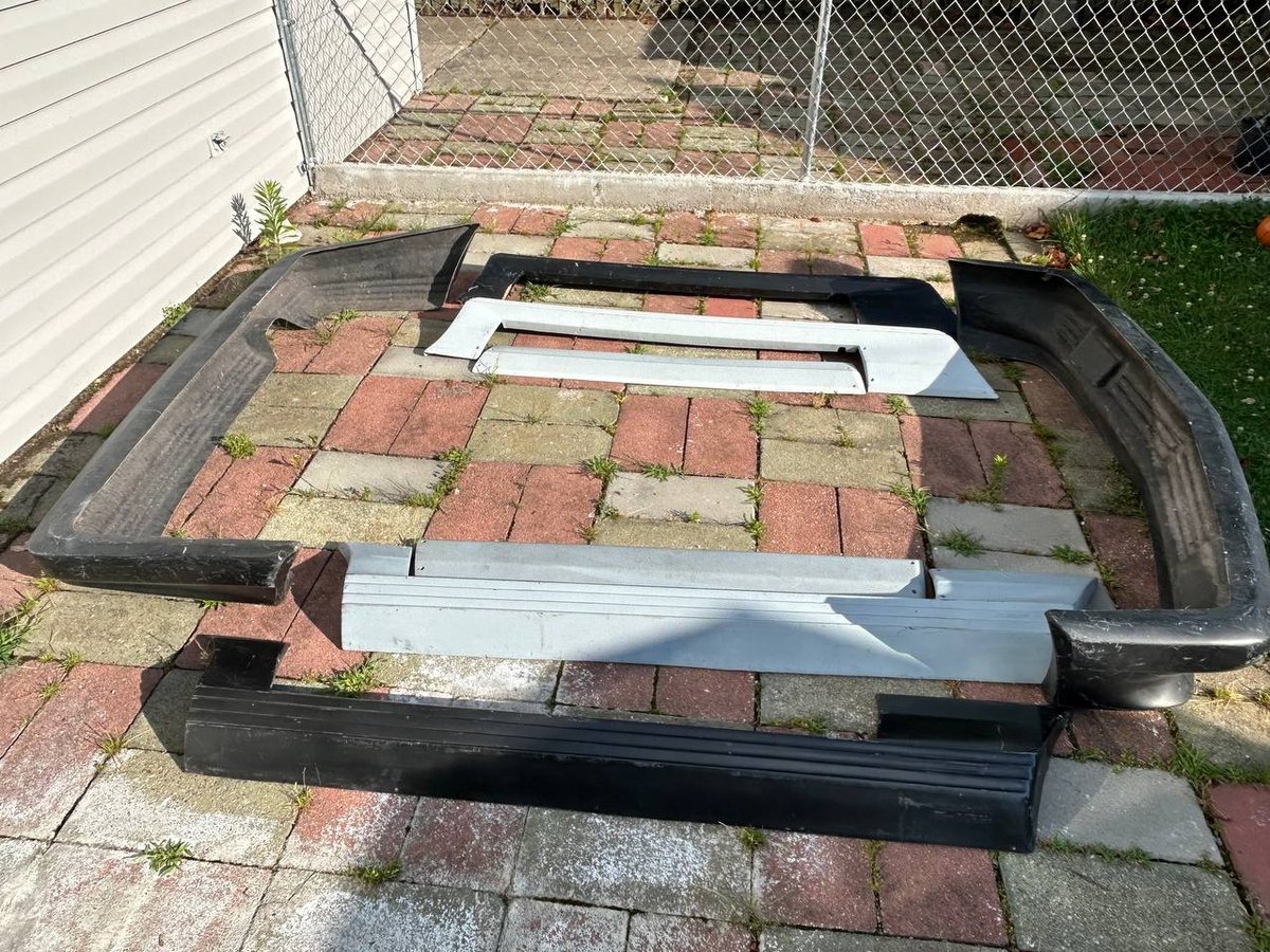 Zender R107 SL Body Kit - Image 2