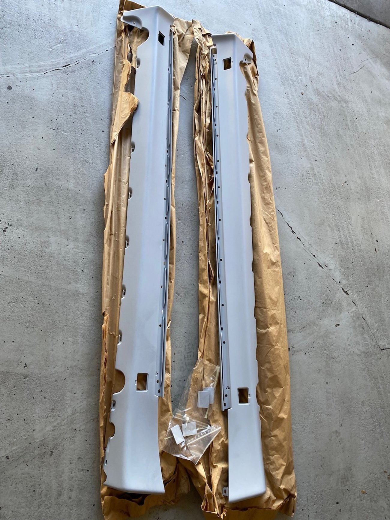 Mercedes-Benz W124 E500 / 500E Fender & Body Parts Package - Image 9