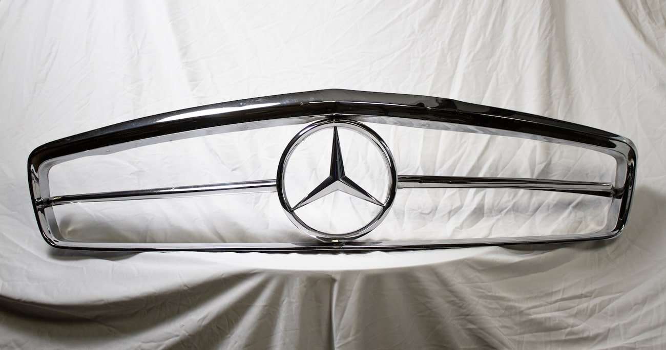 Lot of W113 Mercedes-Benz SL “Pagoda” Parts - Image 6