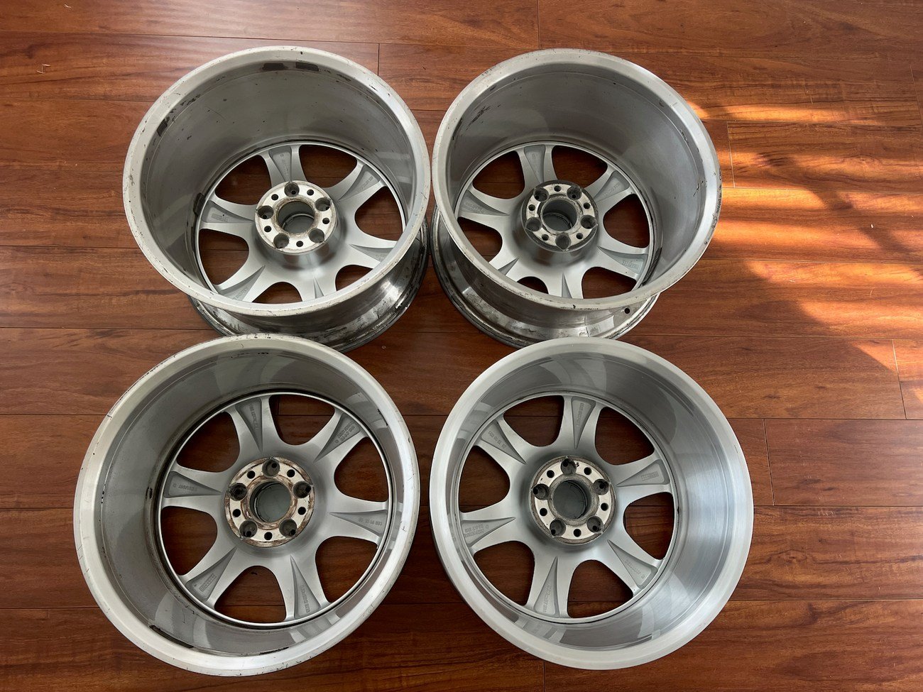 Mercedes-Benz R129 Silver Arrow Wheels - Image 3