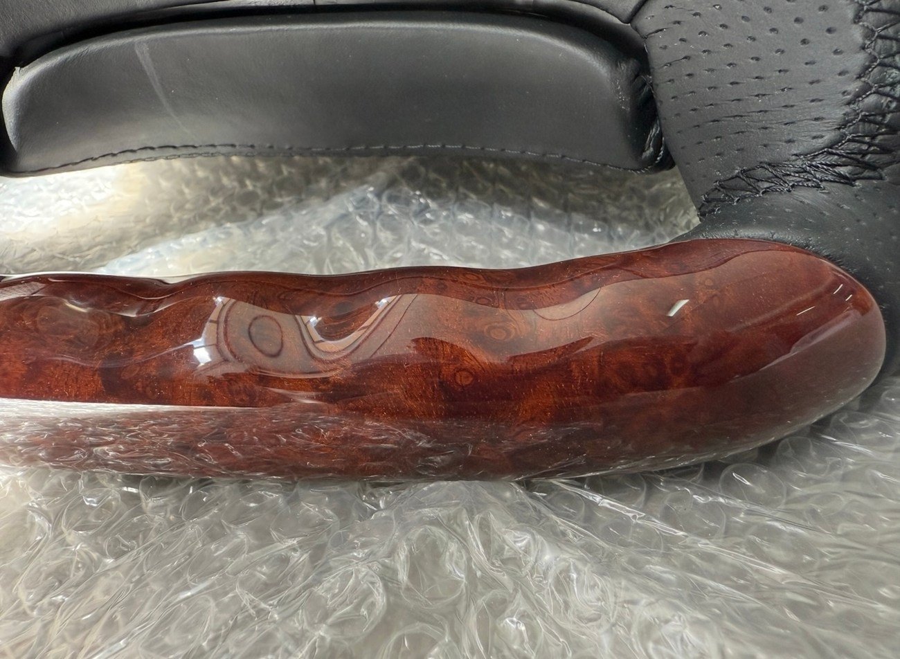 Custom Leather/Wood Mercedes-Benz Steering Wheel W124/ R129 / W210 - Image 4