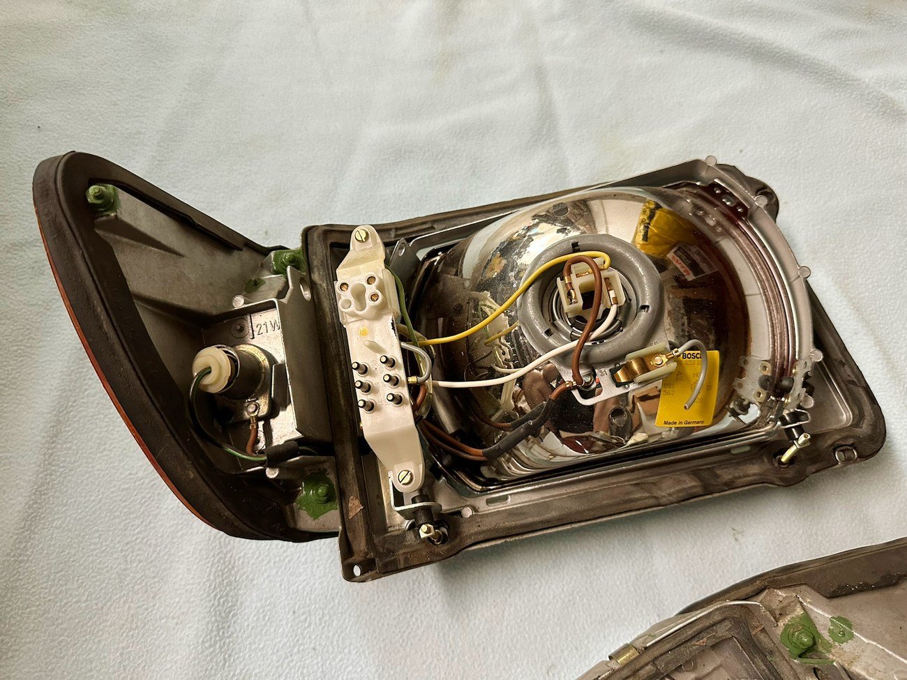 BOSCH R107 European Headlamps - Image 6