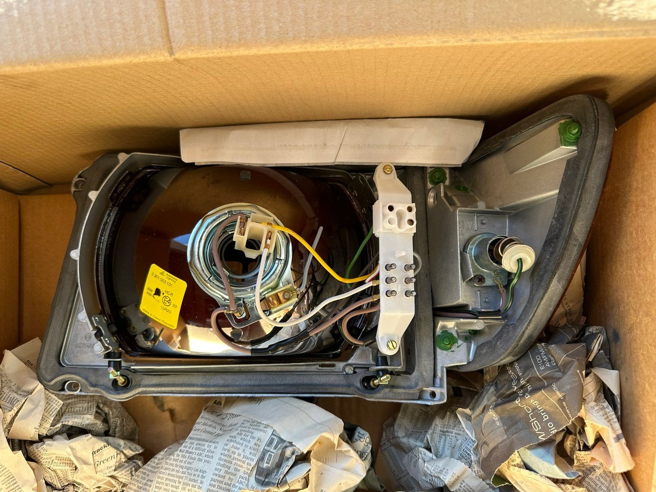 R107 European Headlamps & Corner Lamps - Image 12