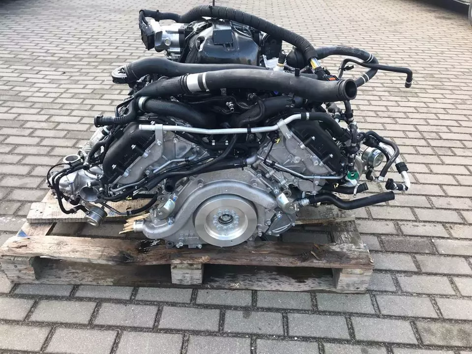 2018 MCLAREN 570S ENGINE COMPLETE MOTOR 3.8L 600 MILES - Image 3