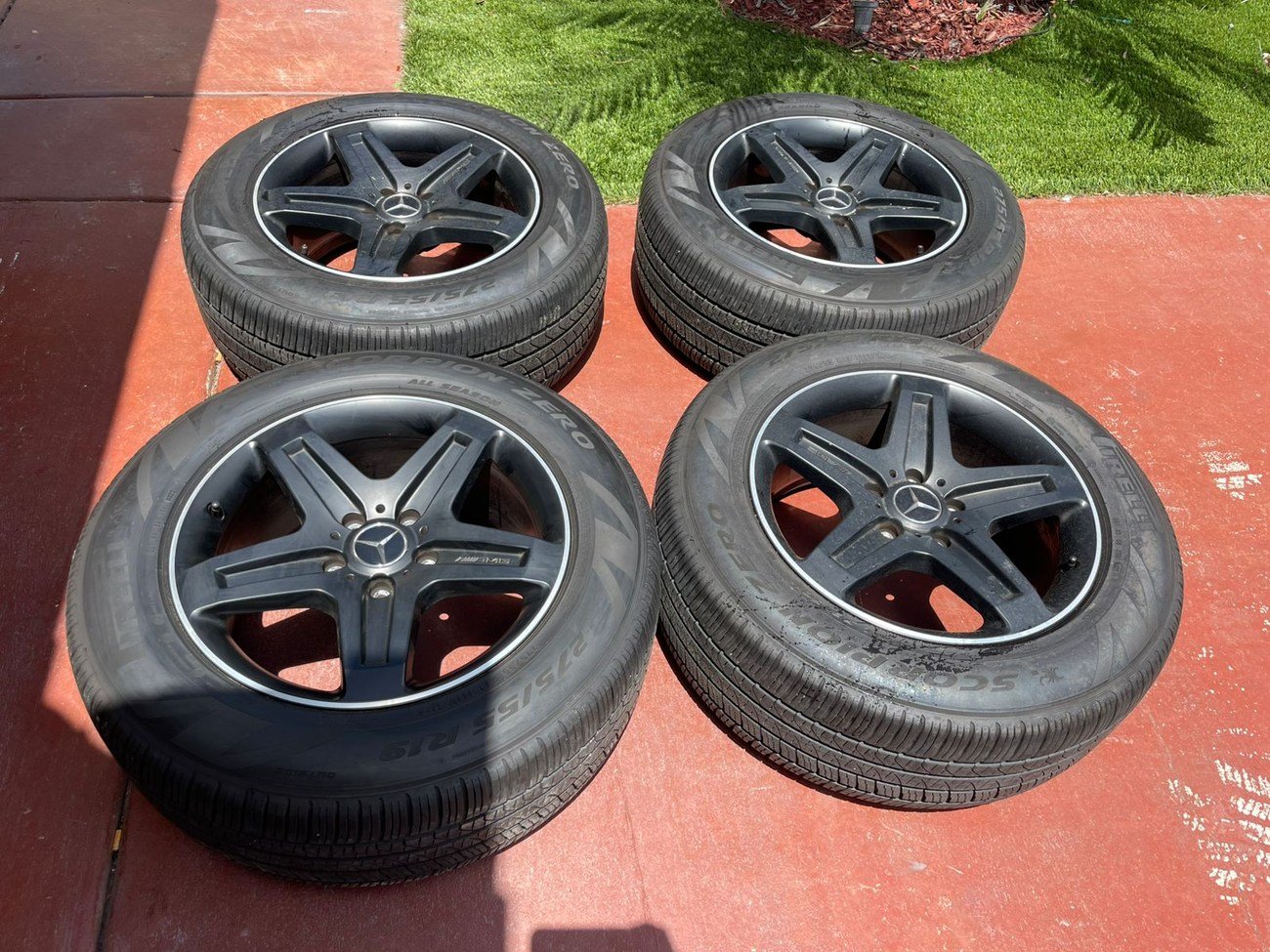 Factory 19″ AMG Wheels & Tires for W463